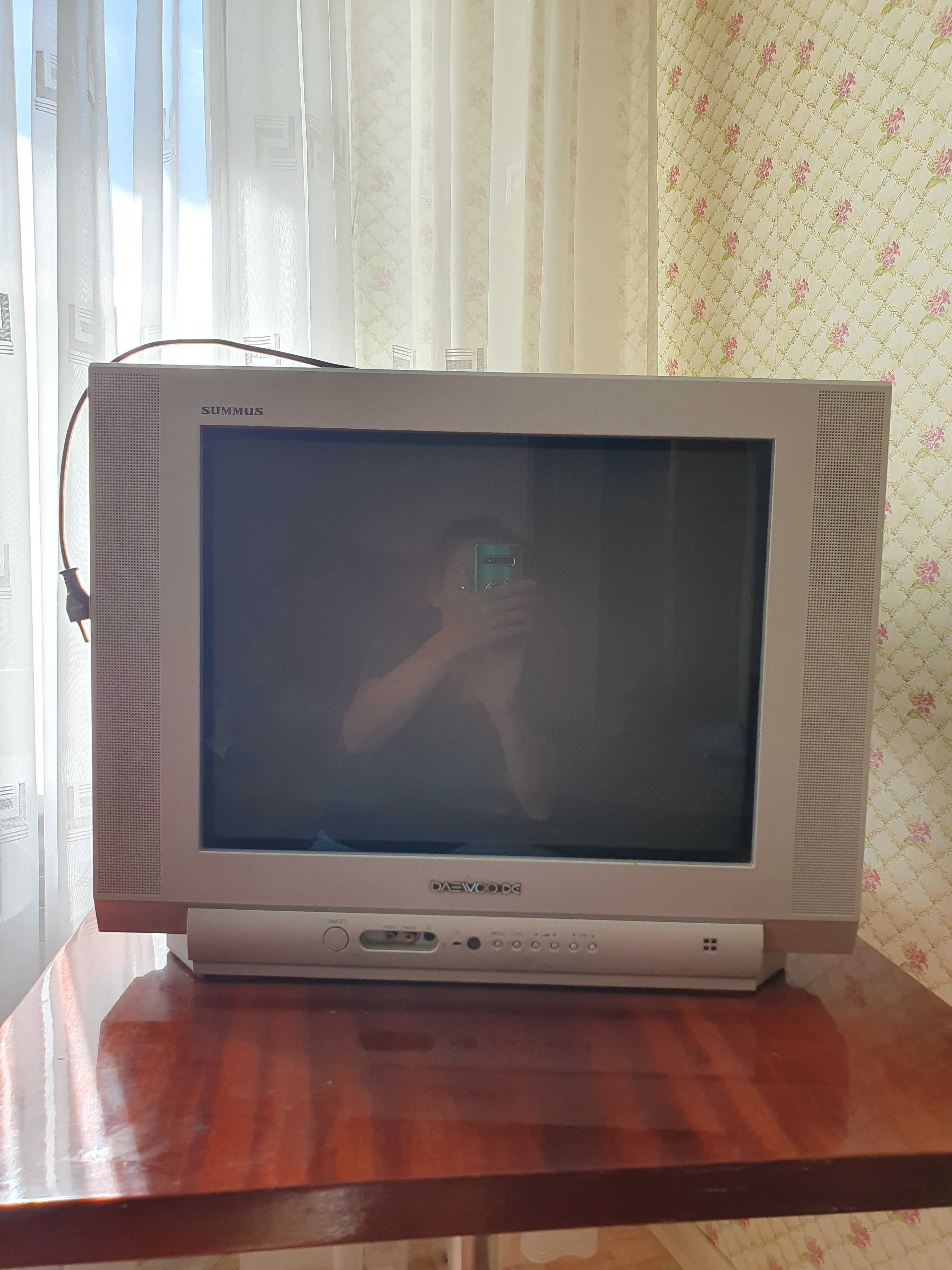 Телевизор в отличном состоянии