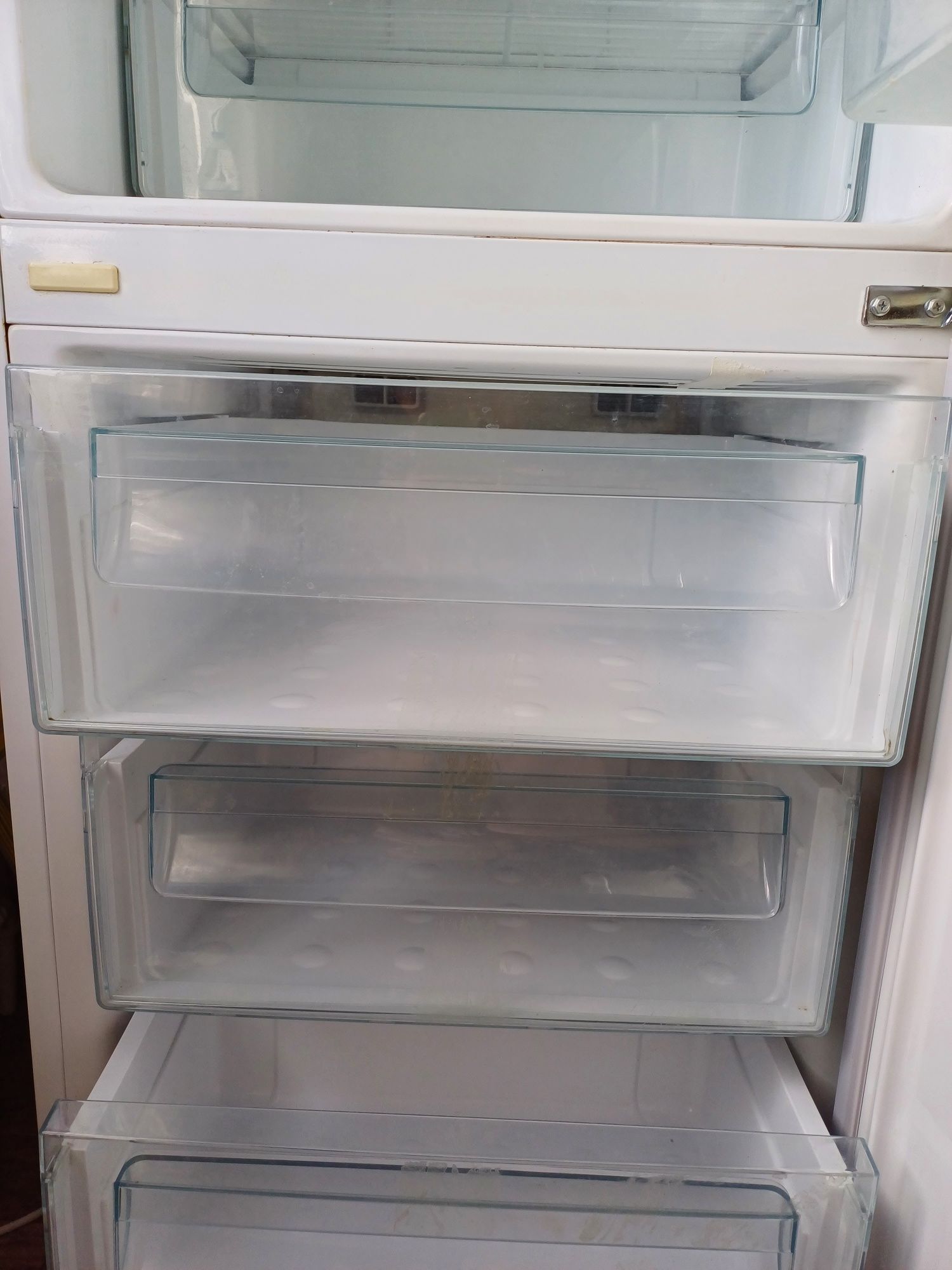 Продам холодильник SAMSUNG  NO FROST