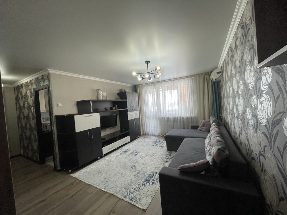 Продается 2х ком. каартира, р-н пл. Республики