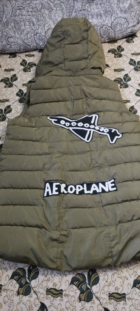 Продам безрукавку б,у