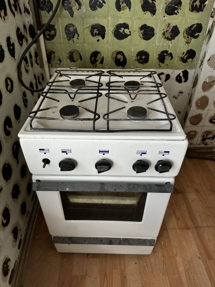 Продам газ плиту