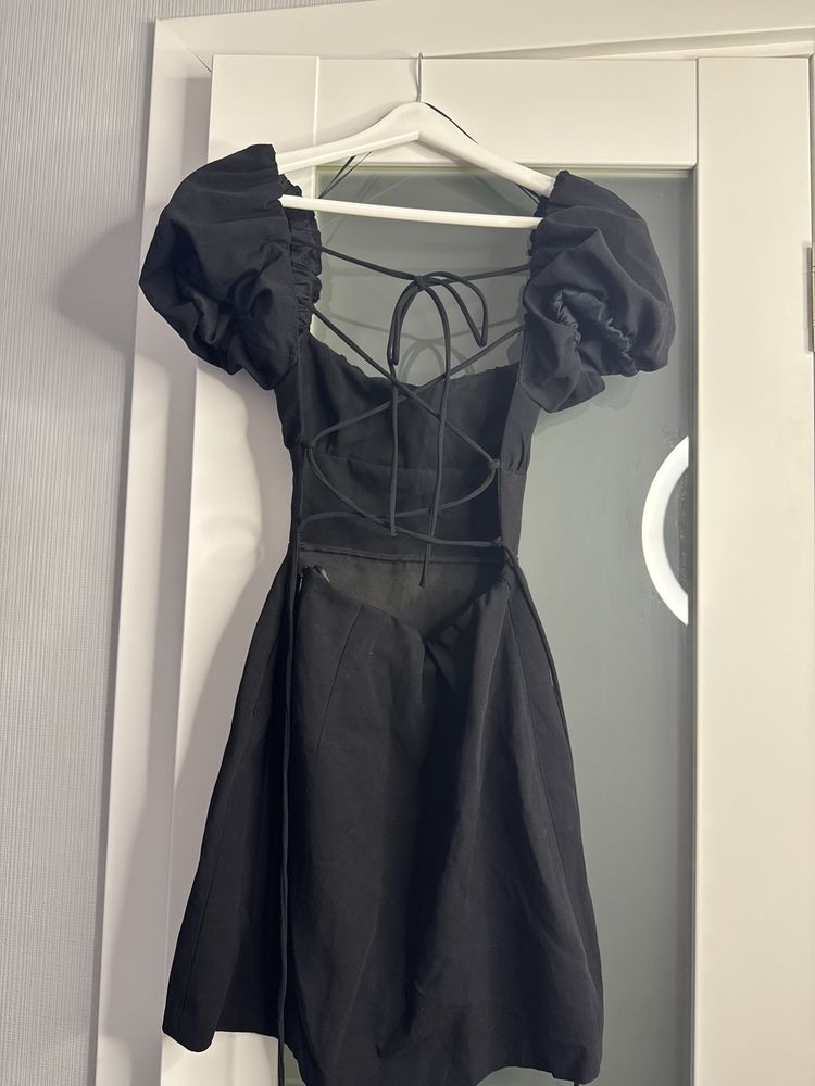 Черное платье Zara