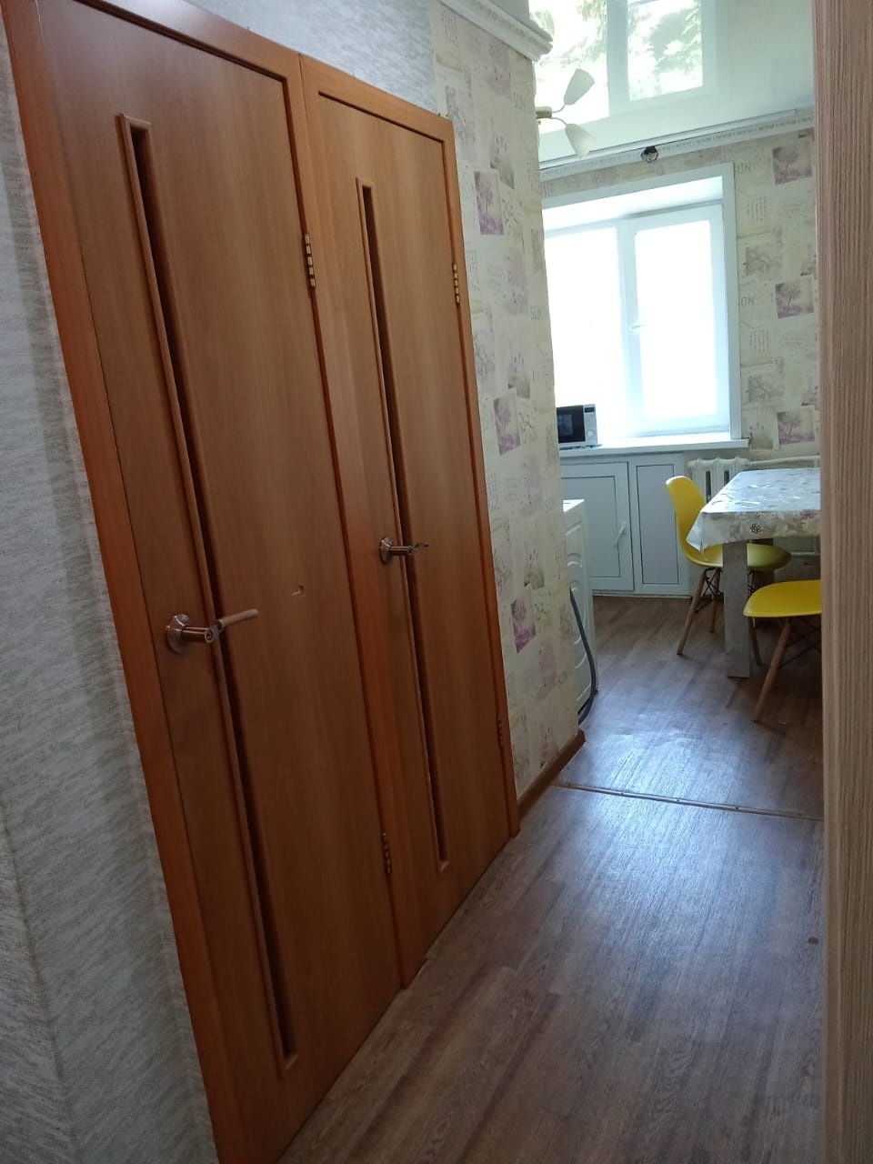 продам 2ух кв/ на против 9 школы