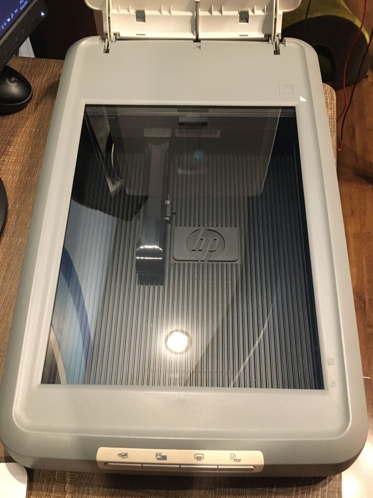 Сканер HP Scanjet G3010