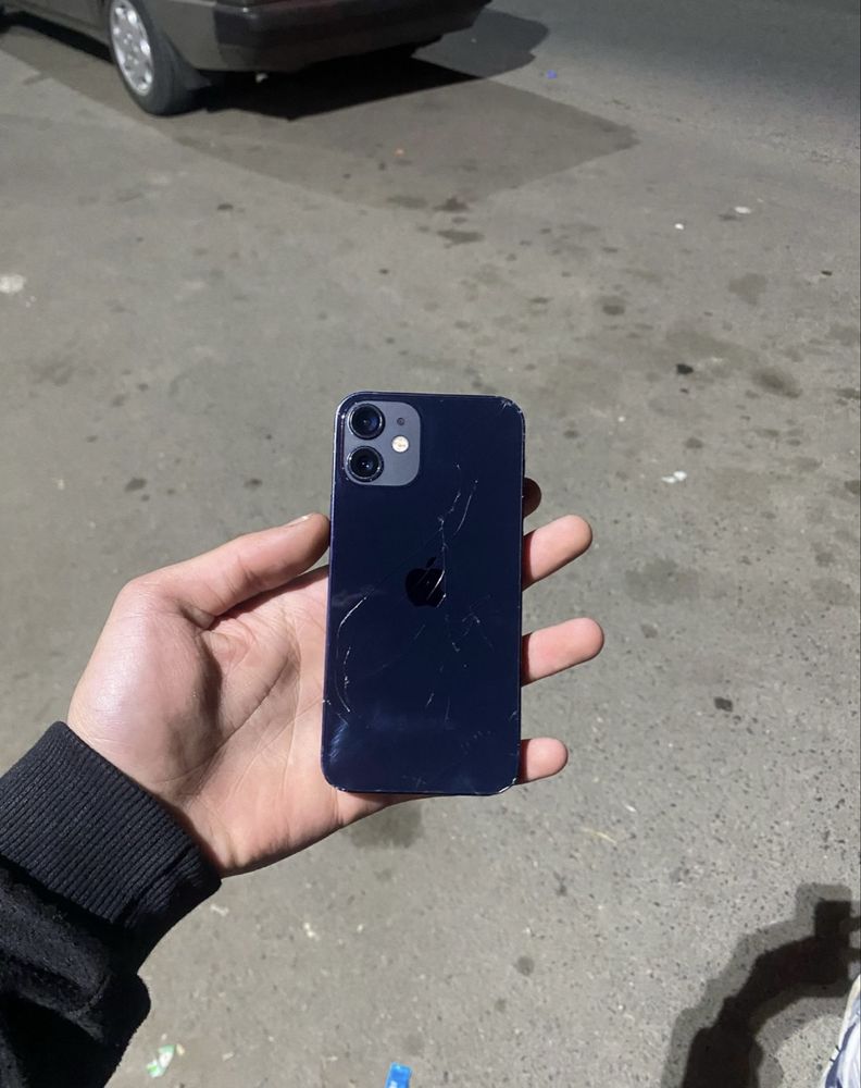 12 мини 64 гб   .