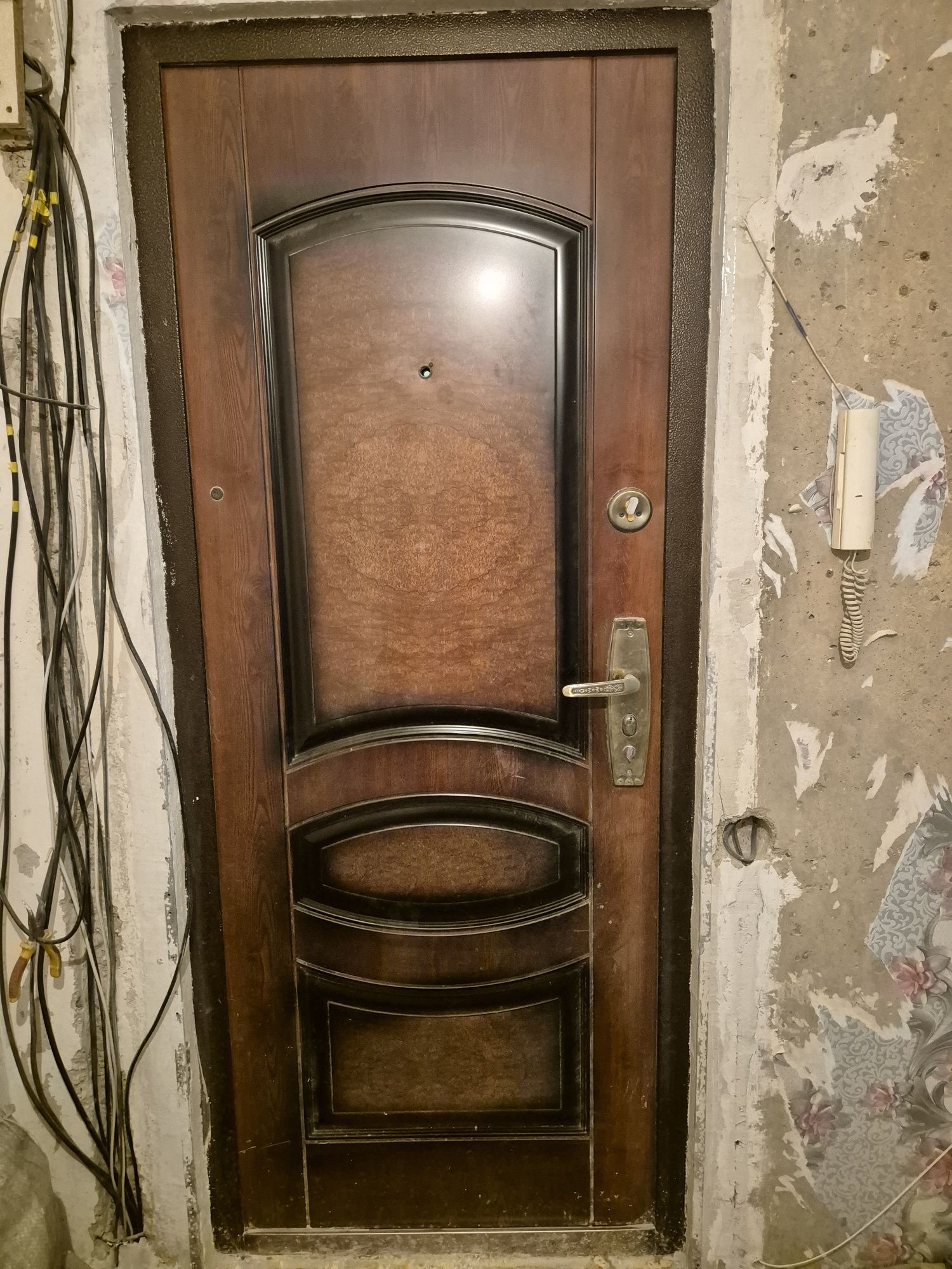 Продам входные двери