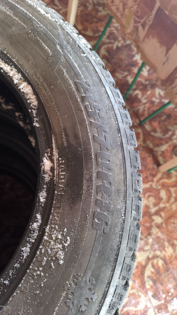 Резина 215/70R16