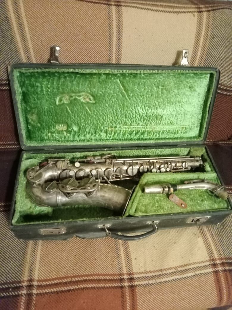 Саксофон Amati Craslice Deluxe Classic