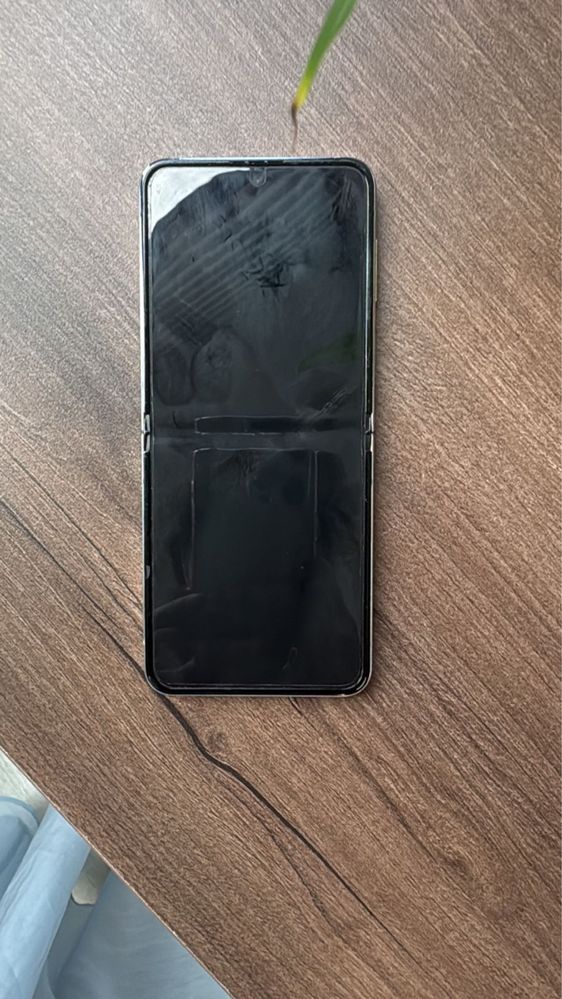 Продам телефон Samsung Galaxy Z Flip5