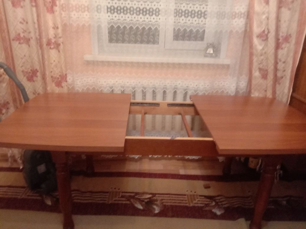 Продам стол, моторчик, подставка под телевизор
