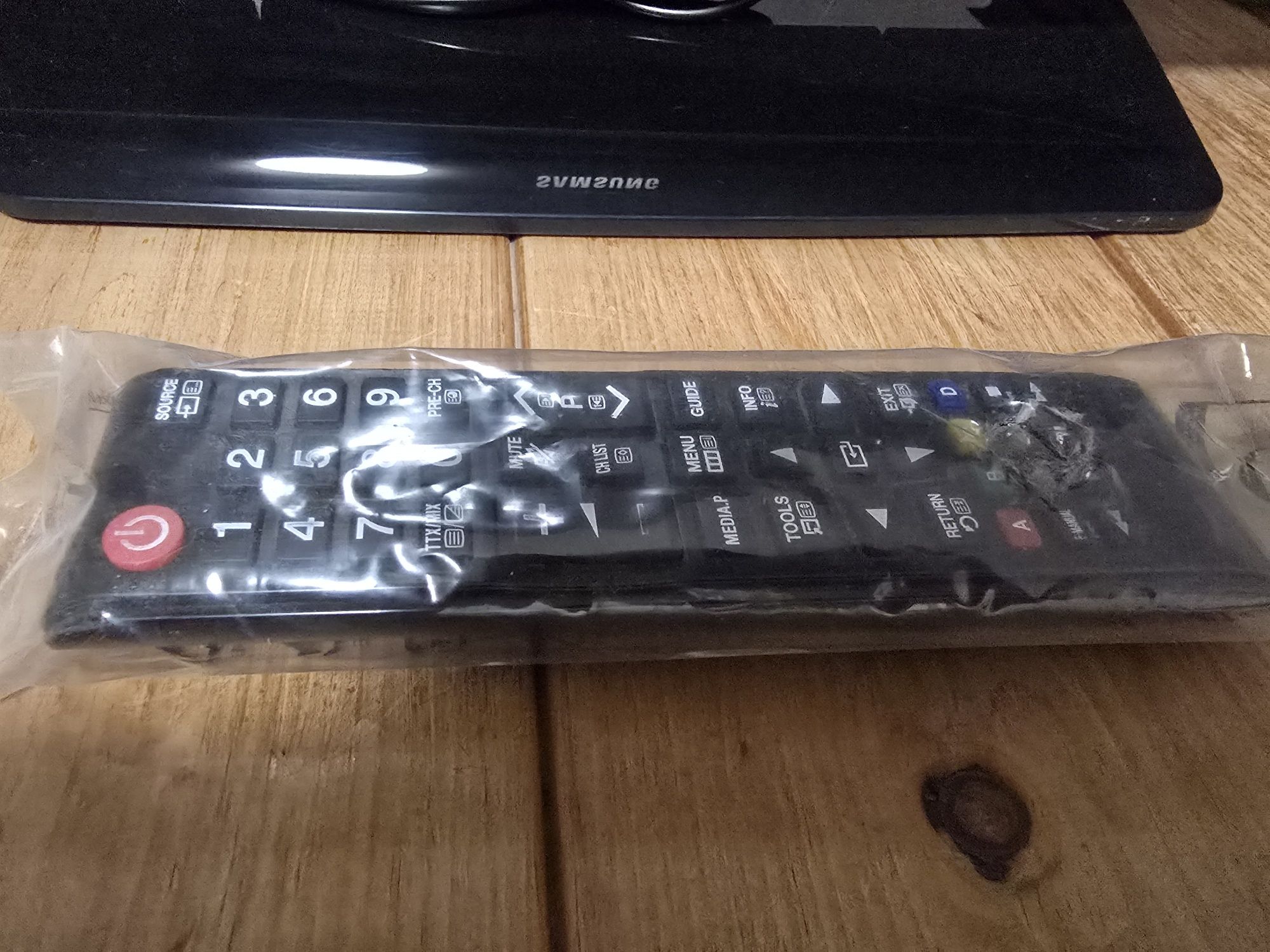 LED TV SAMSUNG. Диагональ 32 дюйма (83  см). Состояние хорошее.