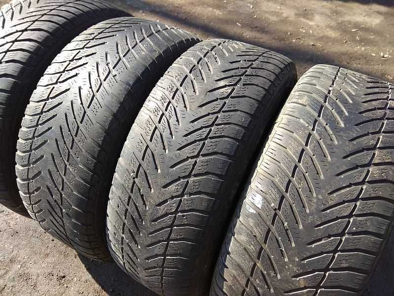 Шины 205/55 R16 - "GoodYear UltraGrip GW-3 RunFlat" , всесезонные.