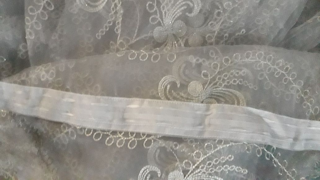 Продам шторы , в зал , спальню , арганза очень красивые , ширина  5,20