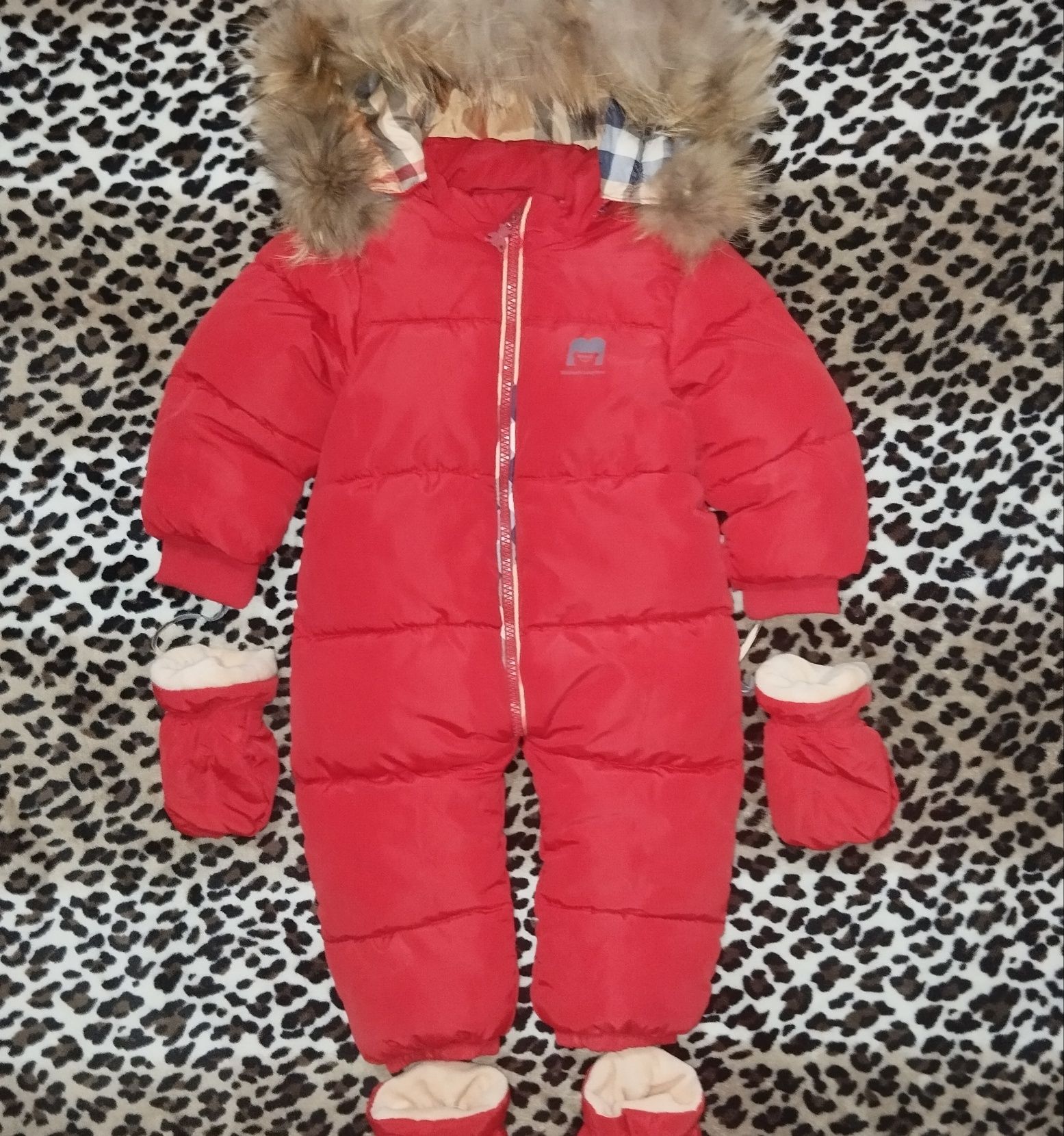 Продам красивый комбинезон