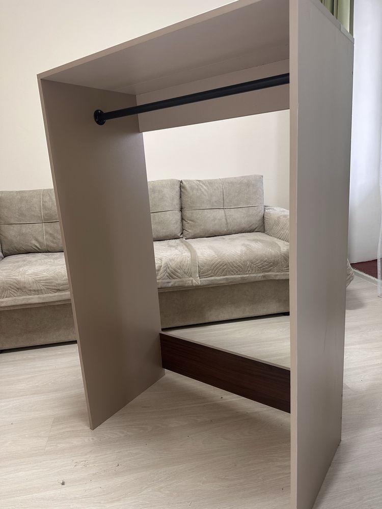 Продаю вешалку на балкон куда угодно