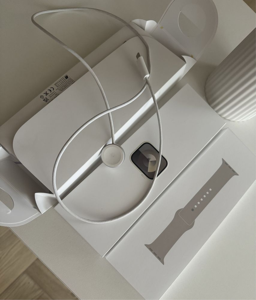 Продам apple watch 9 series