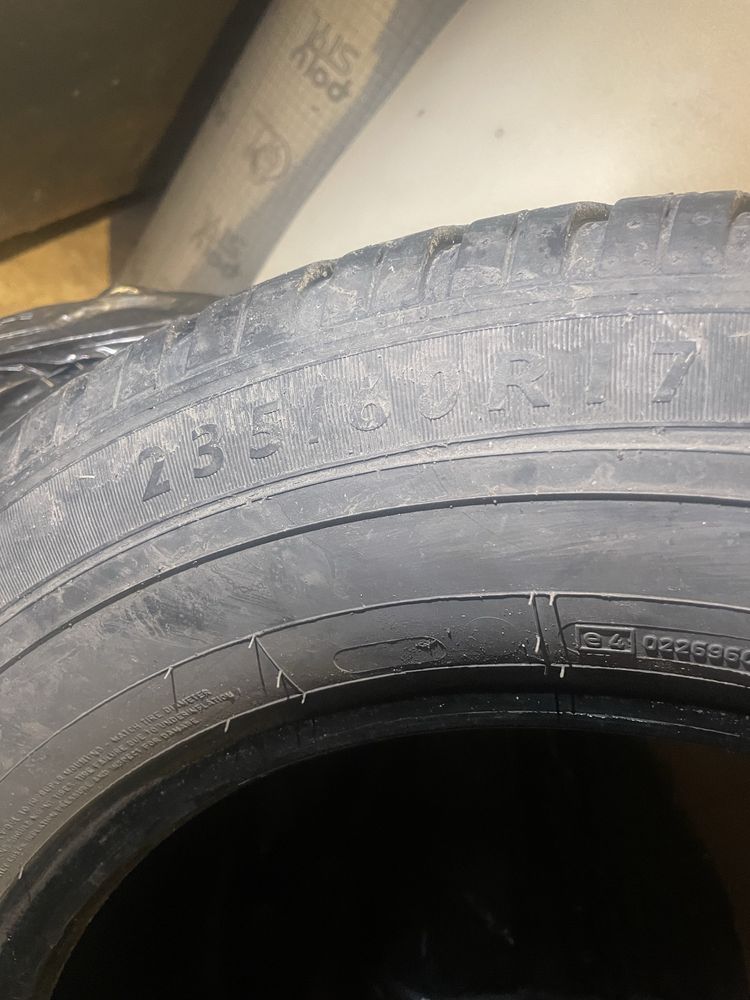 Резина 235/60 r17 Dunlop