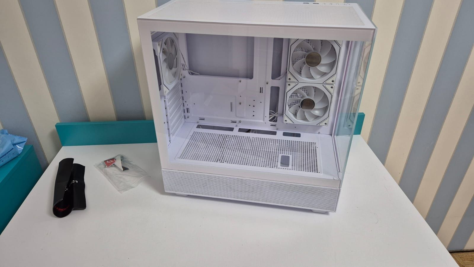 Корпус для компьютера ARDOR GAMING Crystal CC1 White белый