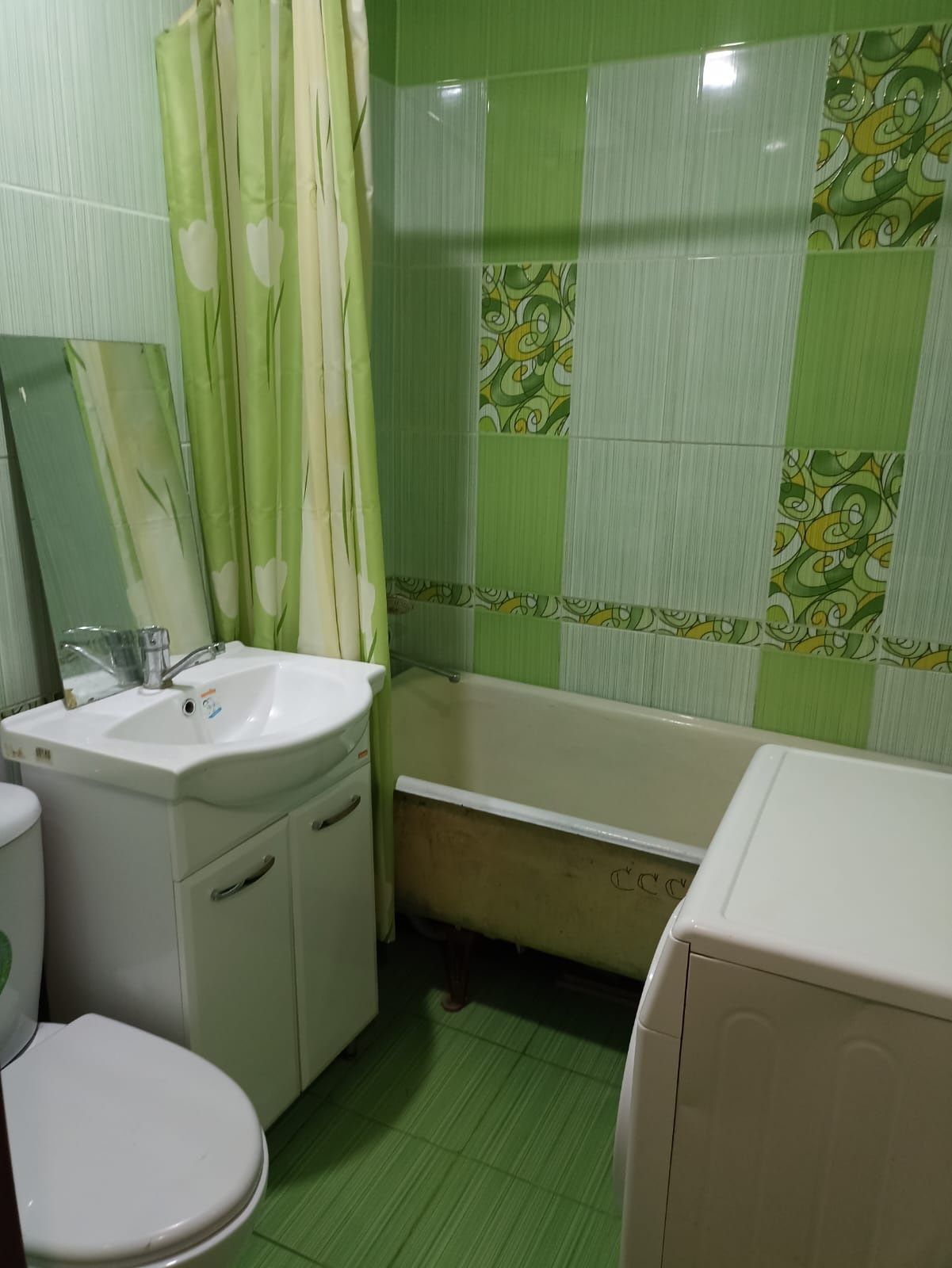 Продаётся 1-комнатная квартира район СКГУ