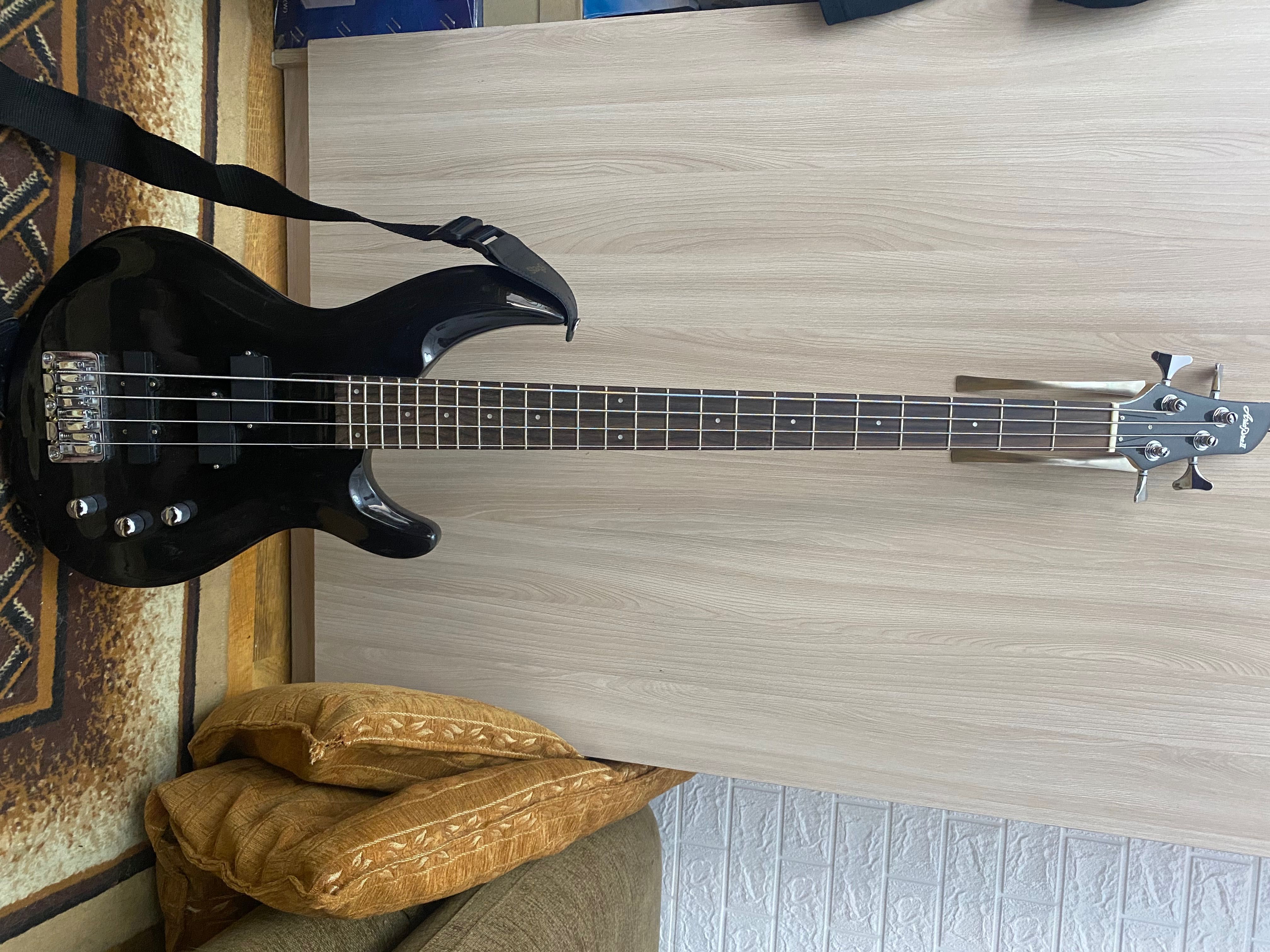 бас гитара Aria bass igb std