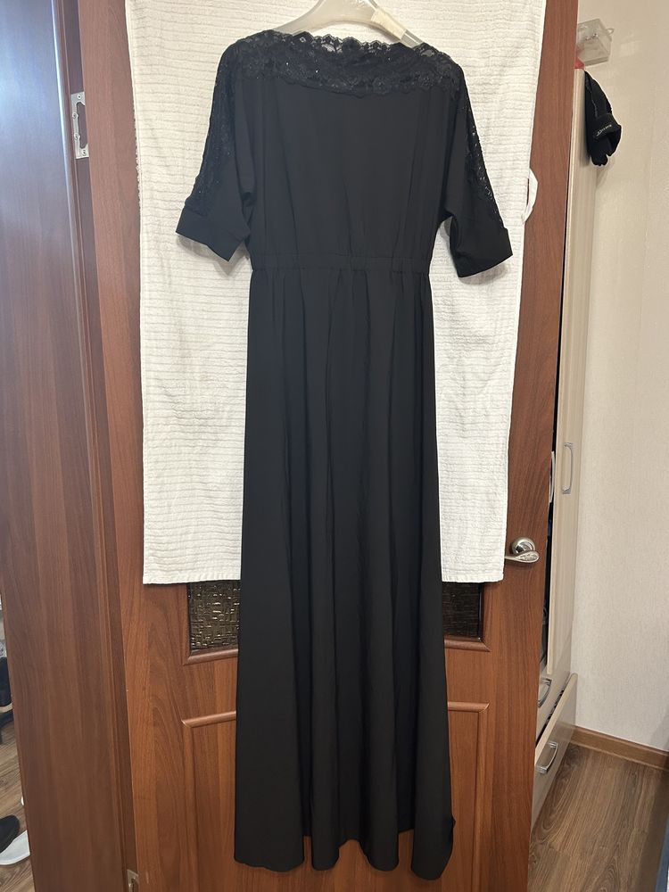 Платья все новые турецкие и кардиган казахстанского производства