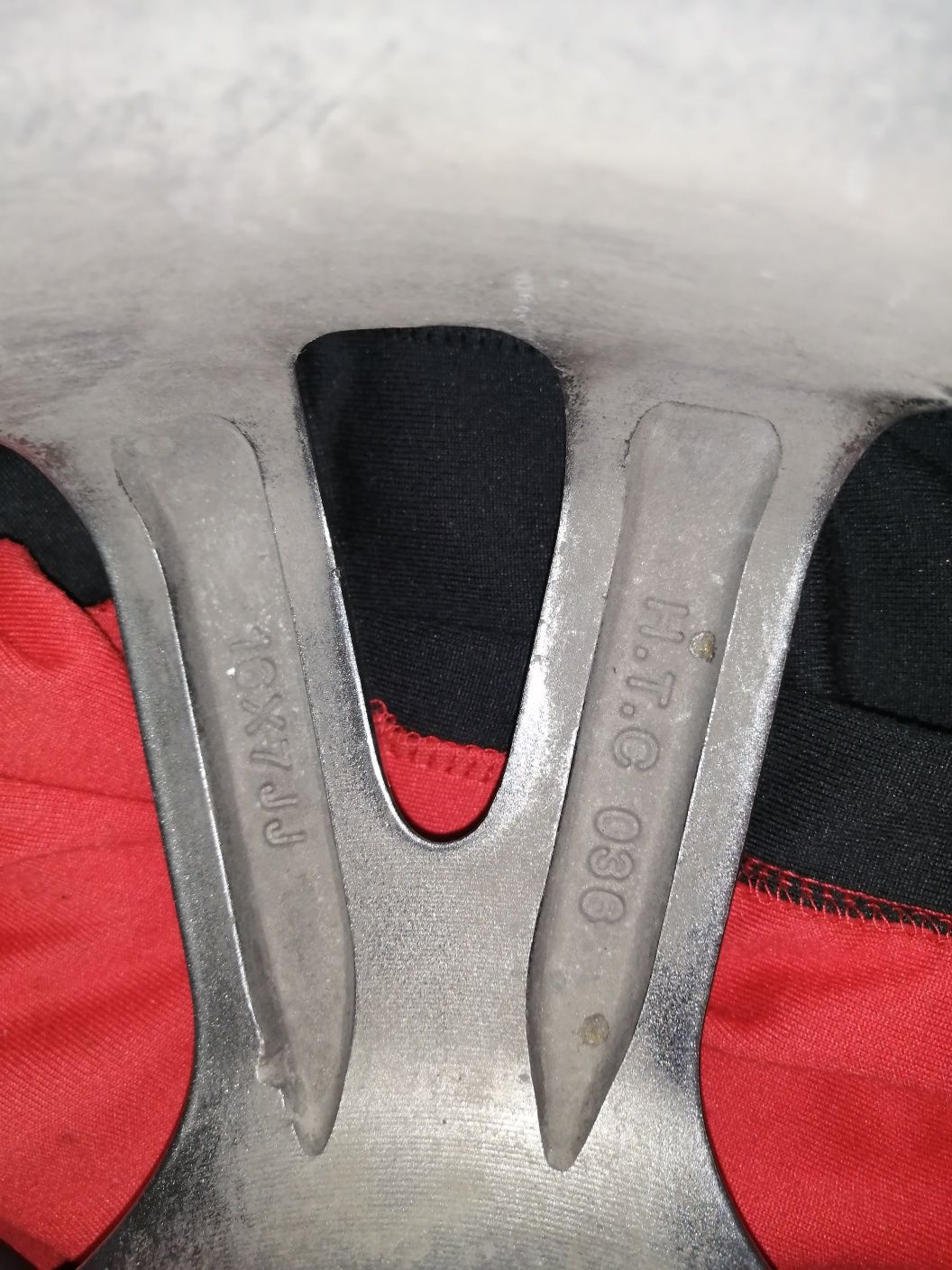 Диски литые оригинальные r16x7jj