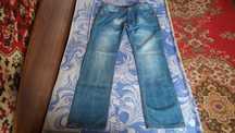 Продам женские джинсы