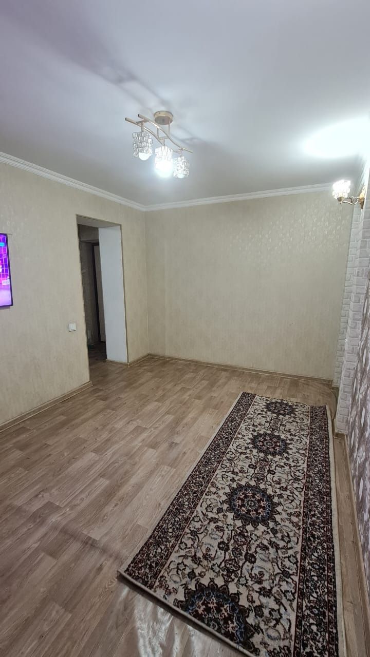 Центре 1 комнатная 2 этаж Республика Электрон
