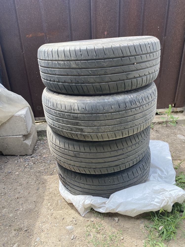 Продам летнюю резину рав 4