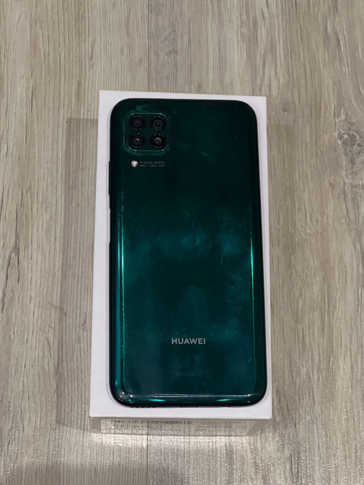 Продаю б/у Huawei P40 lite в отличном качестве