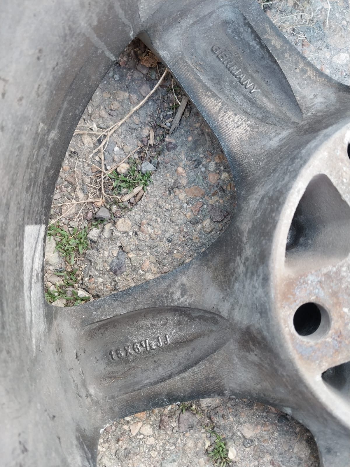 4 диска R15 на BMW. Торга нет.