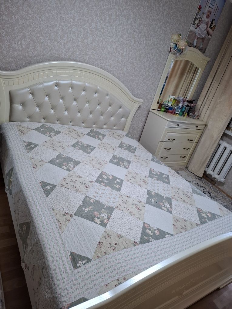 Продам Спальный гарнитур