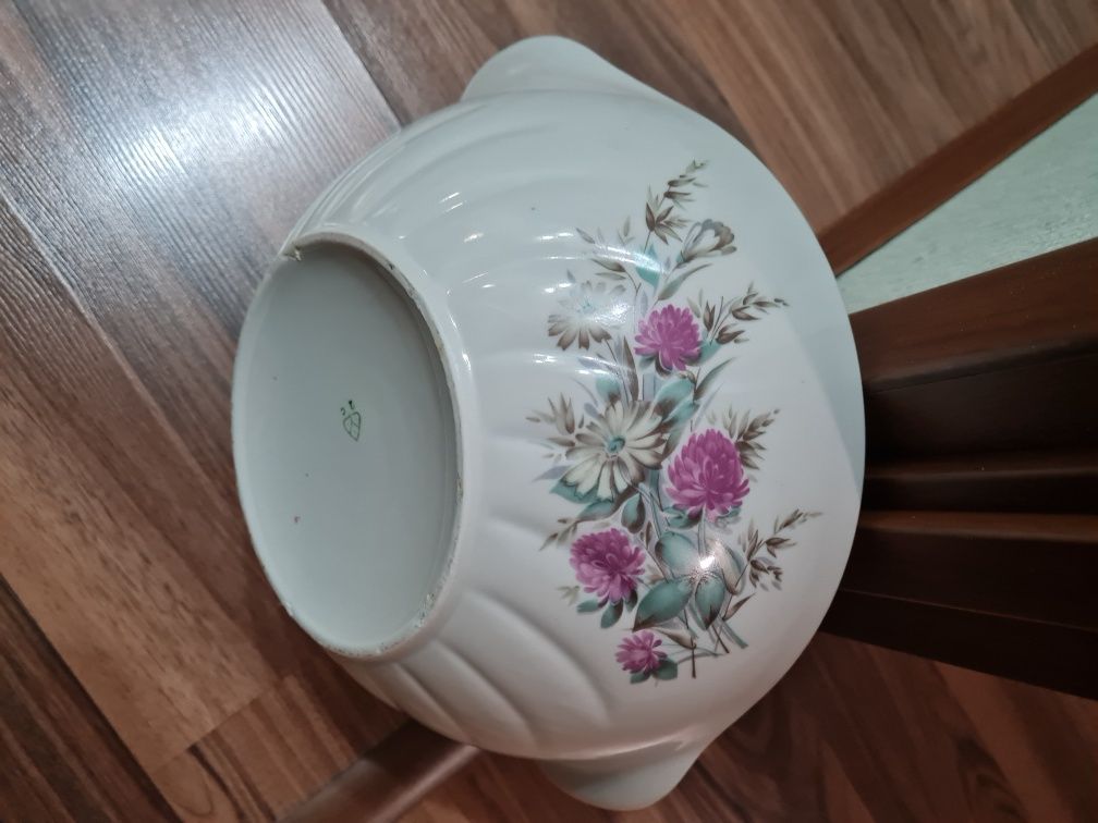 Продам супницу фарфоровую