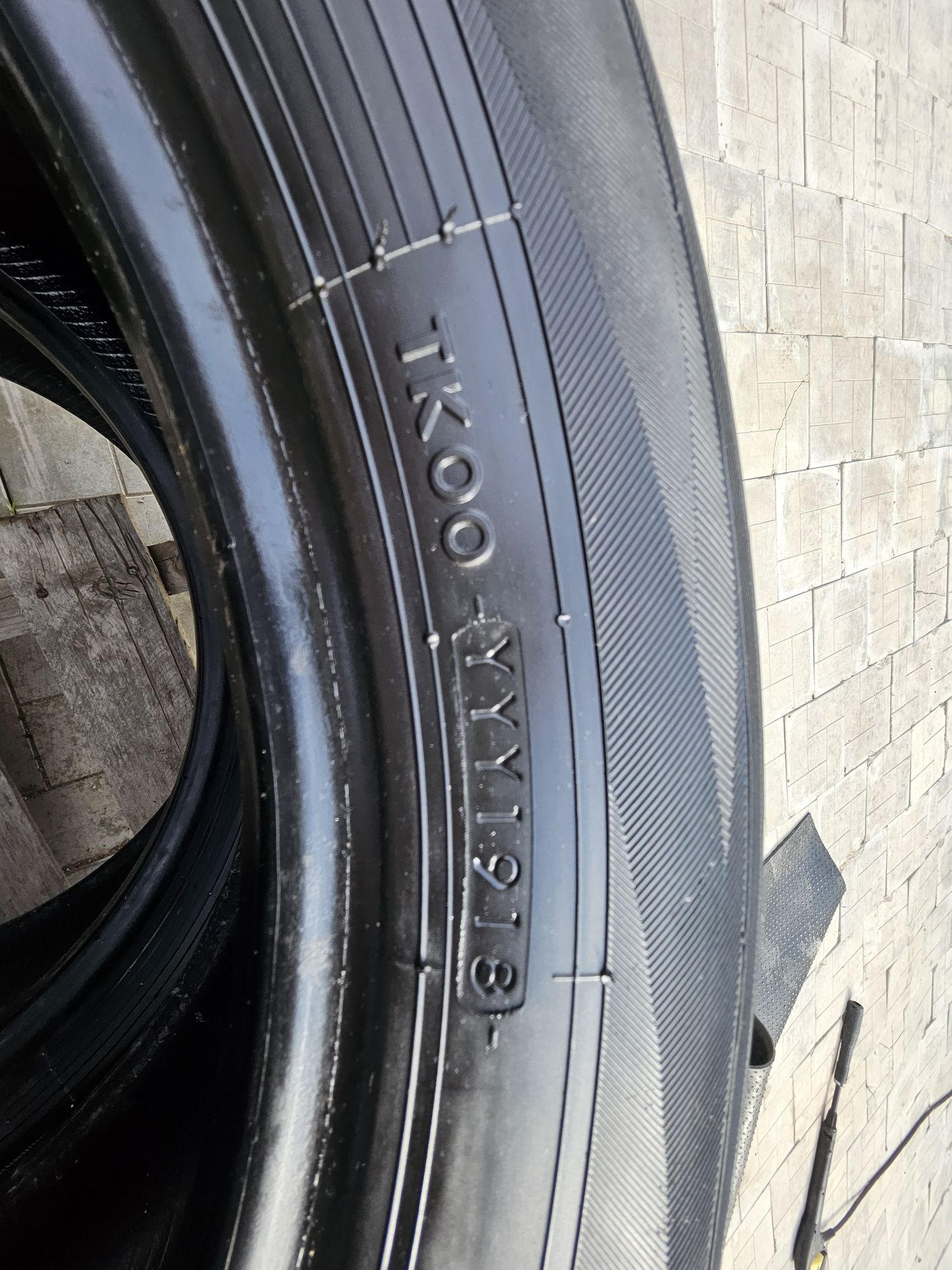 Резина R18 225/55 Ёкохама геолендер