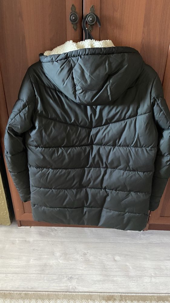 Продам зимнюю куртку