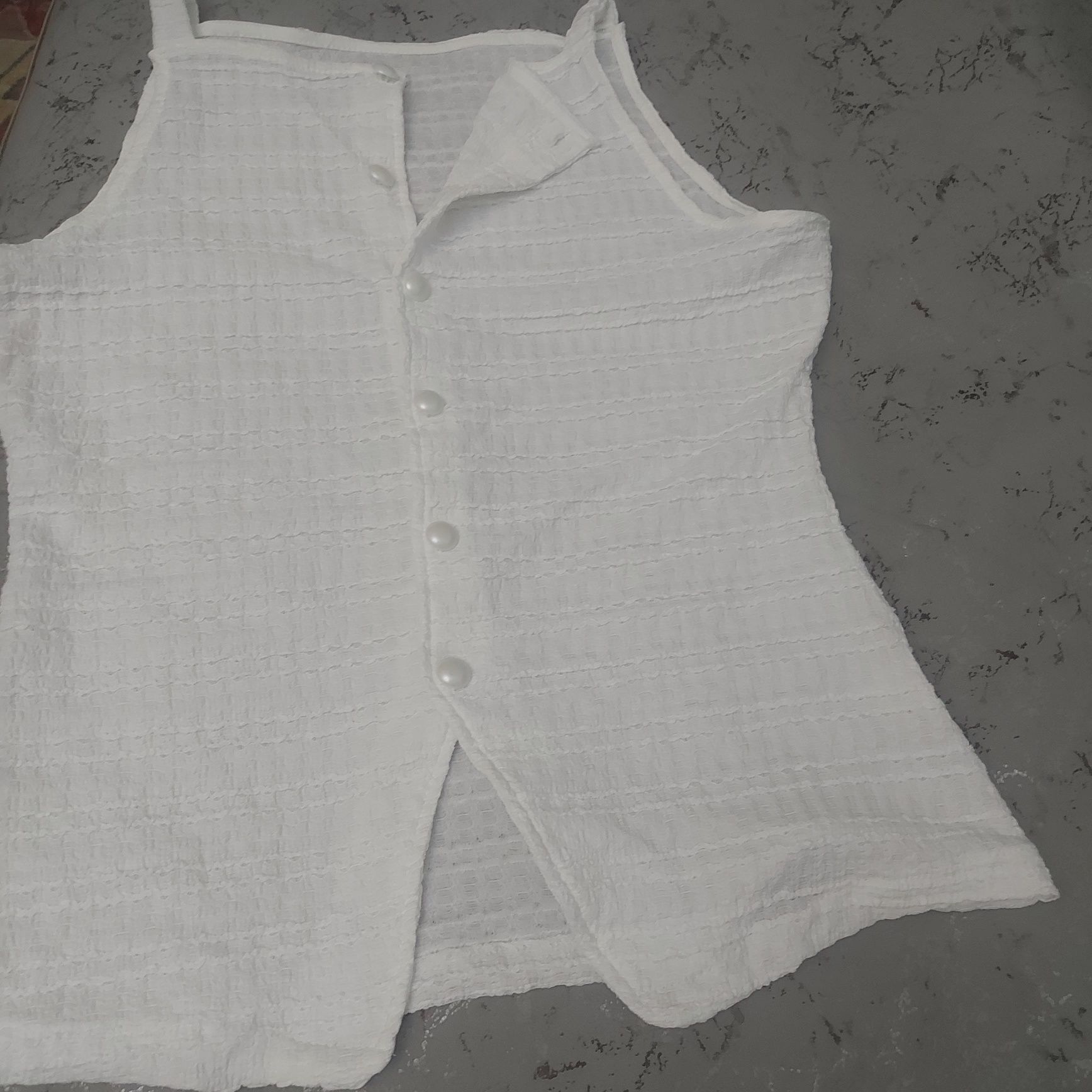 Кофта - майка продам, нарядная. Продам детский купальник б/у на 2- 3 -