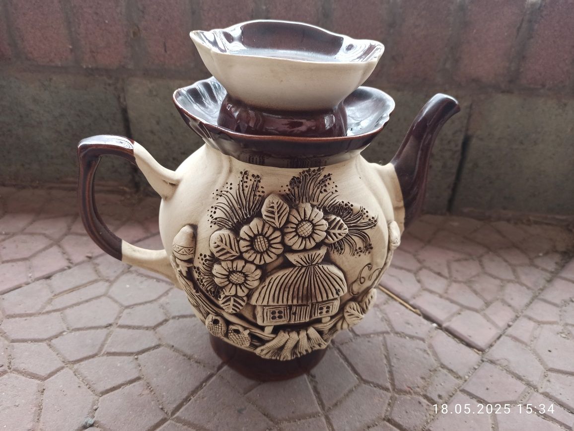 Красивый чайник керамический