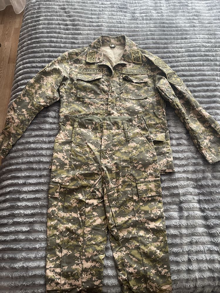 Продам военную форму. В идельном состоянии.