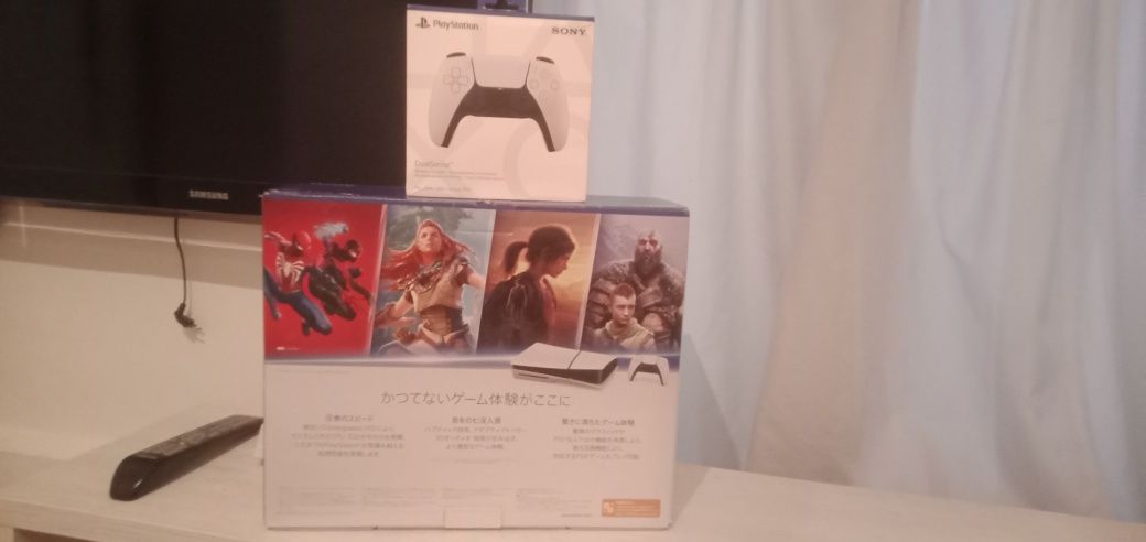 Playstation 5 Slim + 2 джойстика
