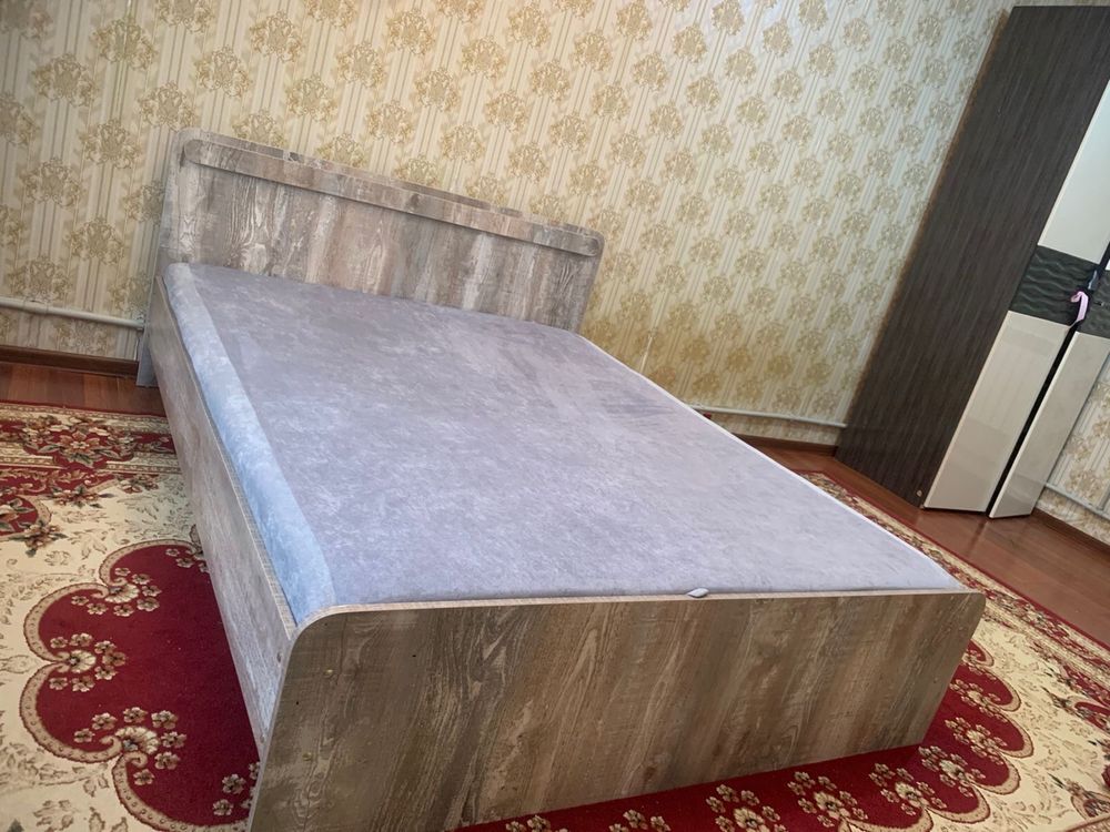 Продаем кровать.