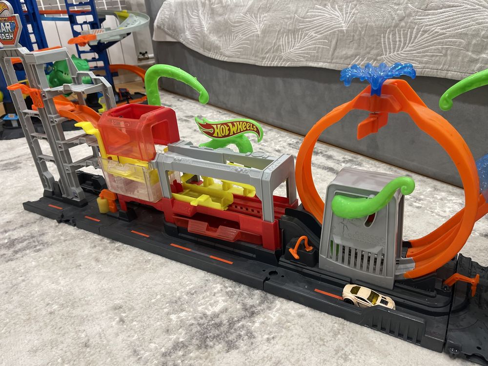 Игровой набор Hot Wheels автомойка