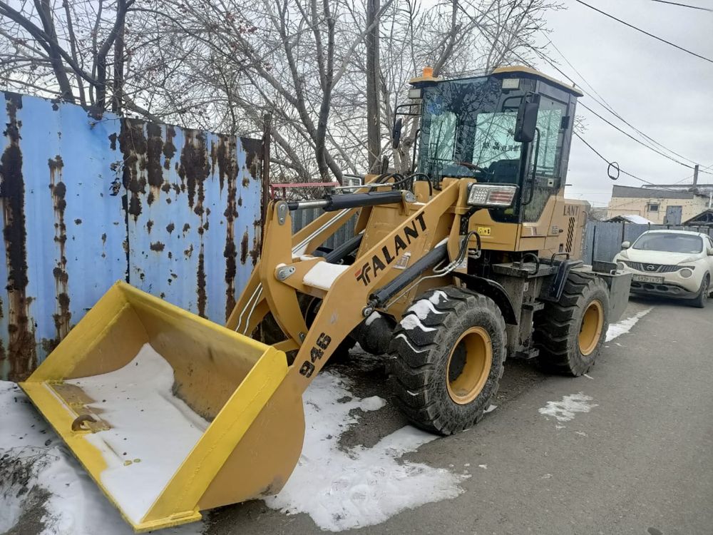 Продается фронтальный погрузчик