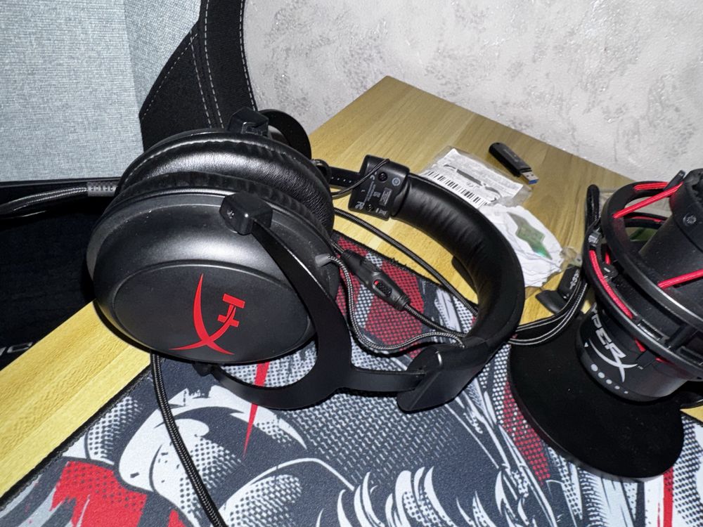 Продам наушники hyperx cloud core