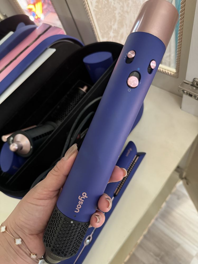 Продам Dyson long airwrap HS05