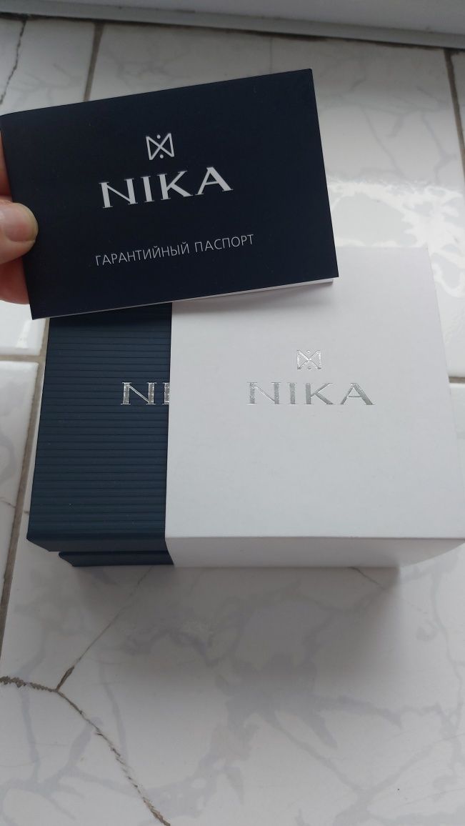 Серебряные часы Ника