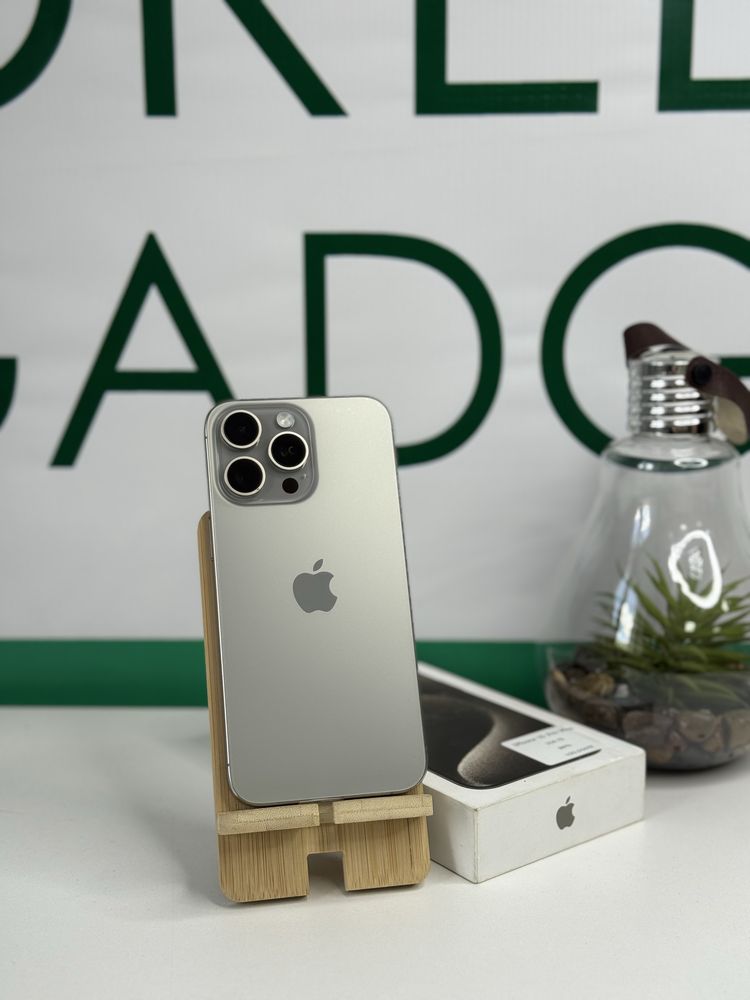 IPhone 15 Pro Max, 256ГБ, 86%