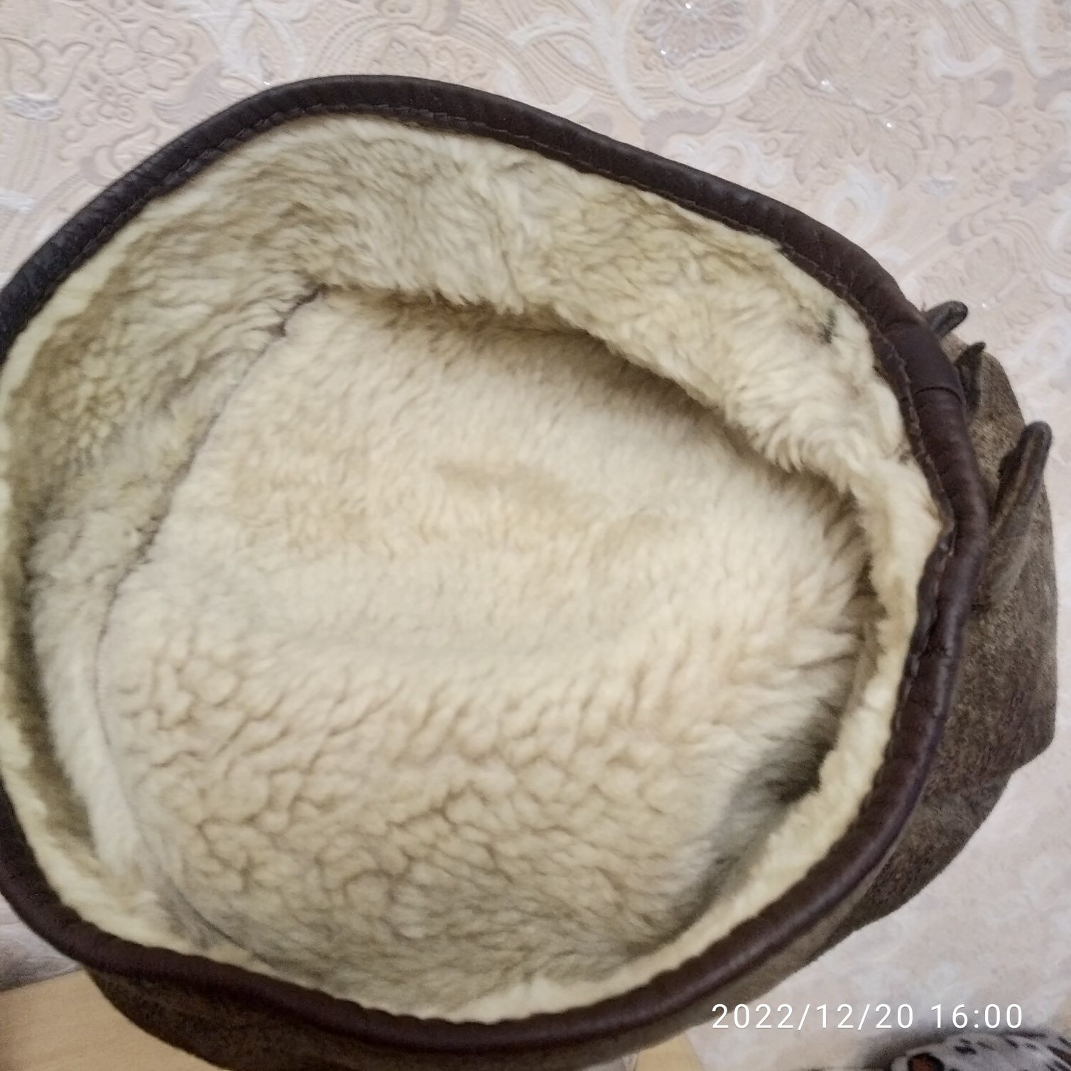 Продам берет женский зимний натуральный мех