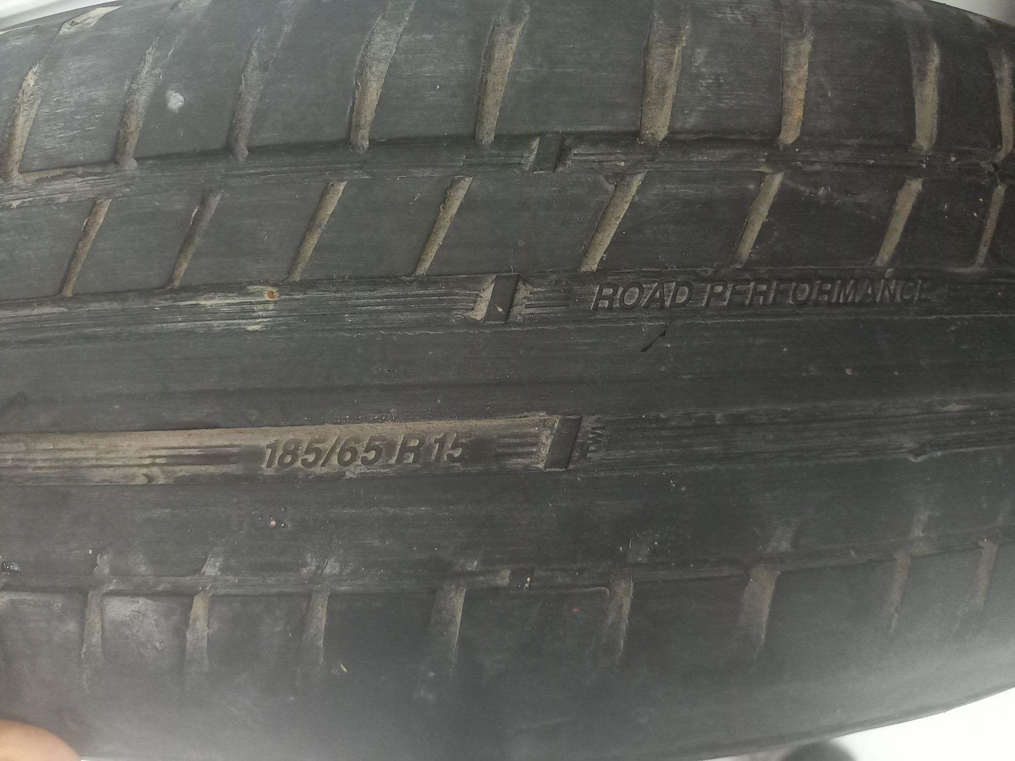 Продам шины безкамерка 225/60/17 # 185/65/15 с дисками