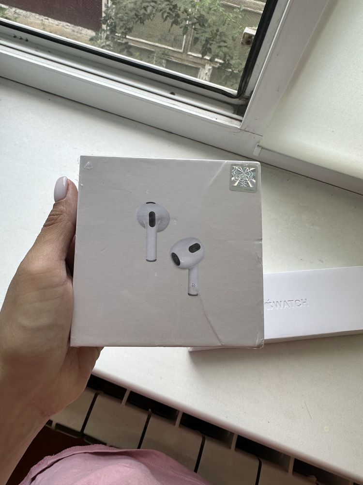 Продам apple watch , наушинк