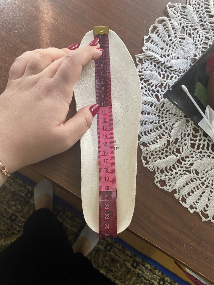 Продам медицинские короссовки
